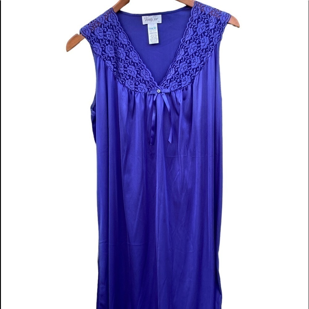 Vintage Vanity fair gown‎ set size small